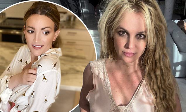 Britney Spears fans left confused as star PRAISES 'inspiring' sister Jamie Lynn