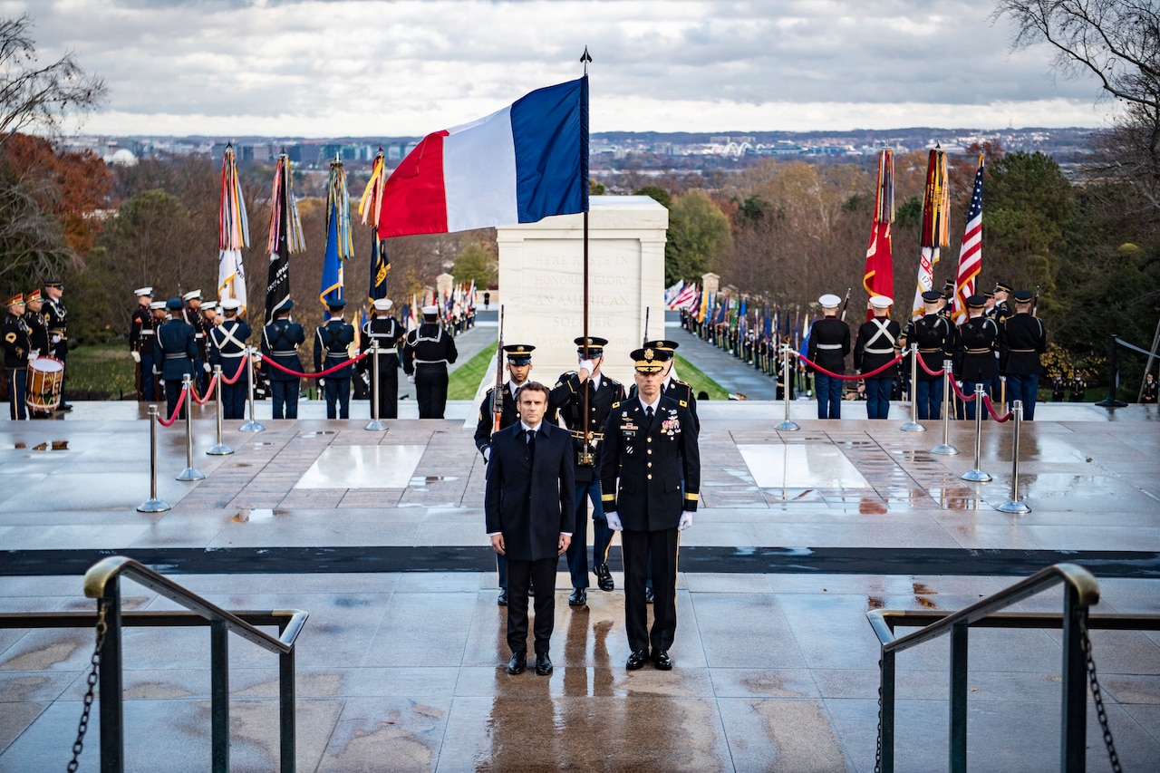 U.S., French Presidents State Support for Ukraine, Global Security