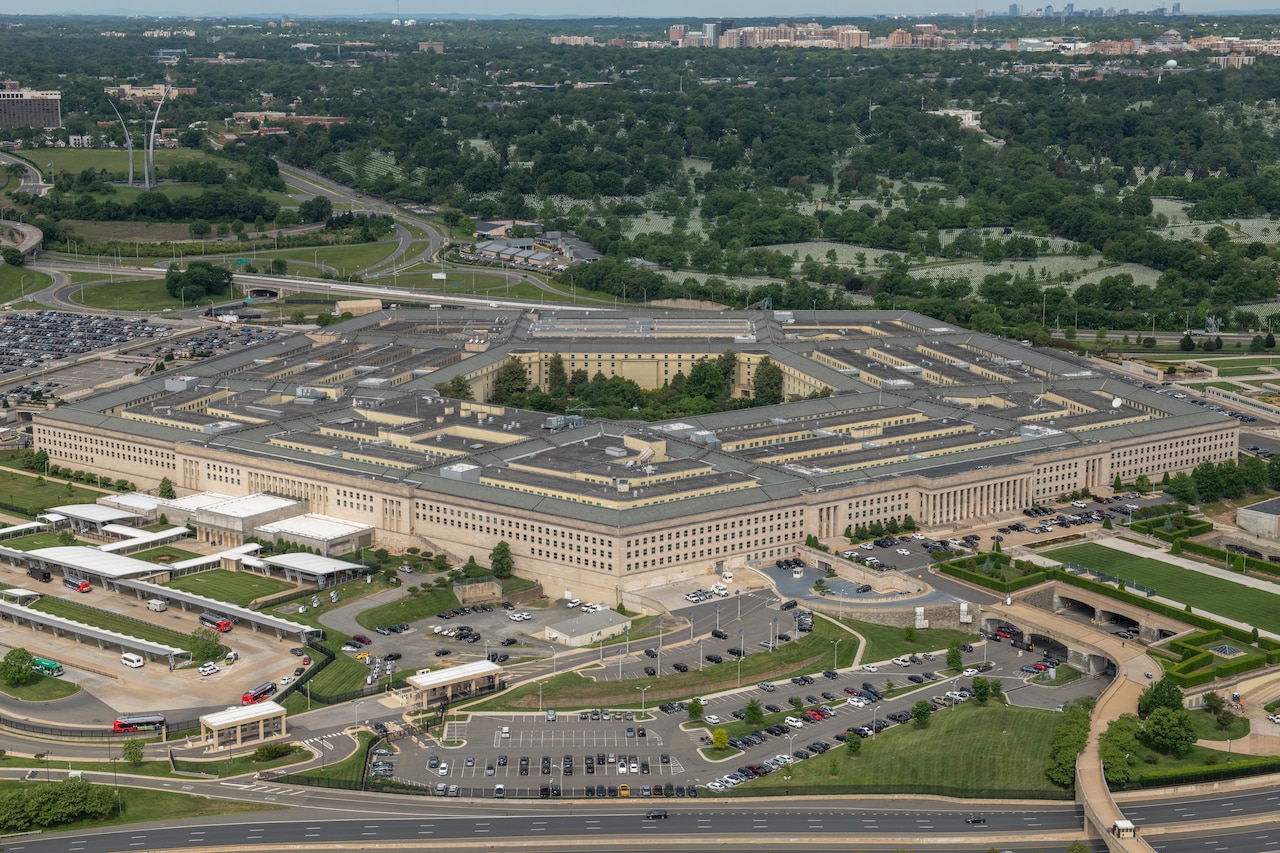 DOD Office Moving Ahead in Mission to Identify 'Anomalous Phenomena'