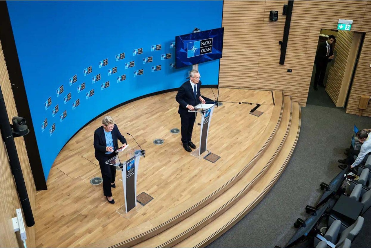 Stoltenberg Says NATO Remains Committed to Supporting Ukraine