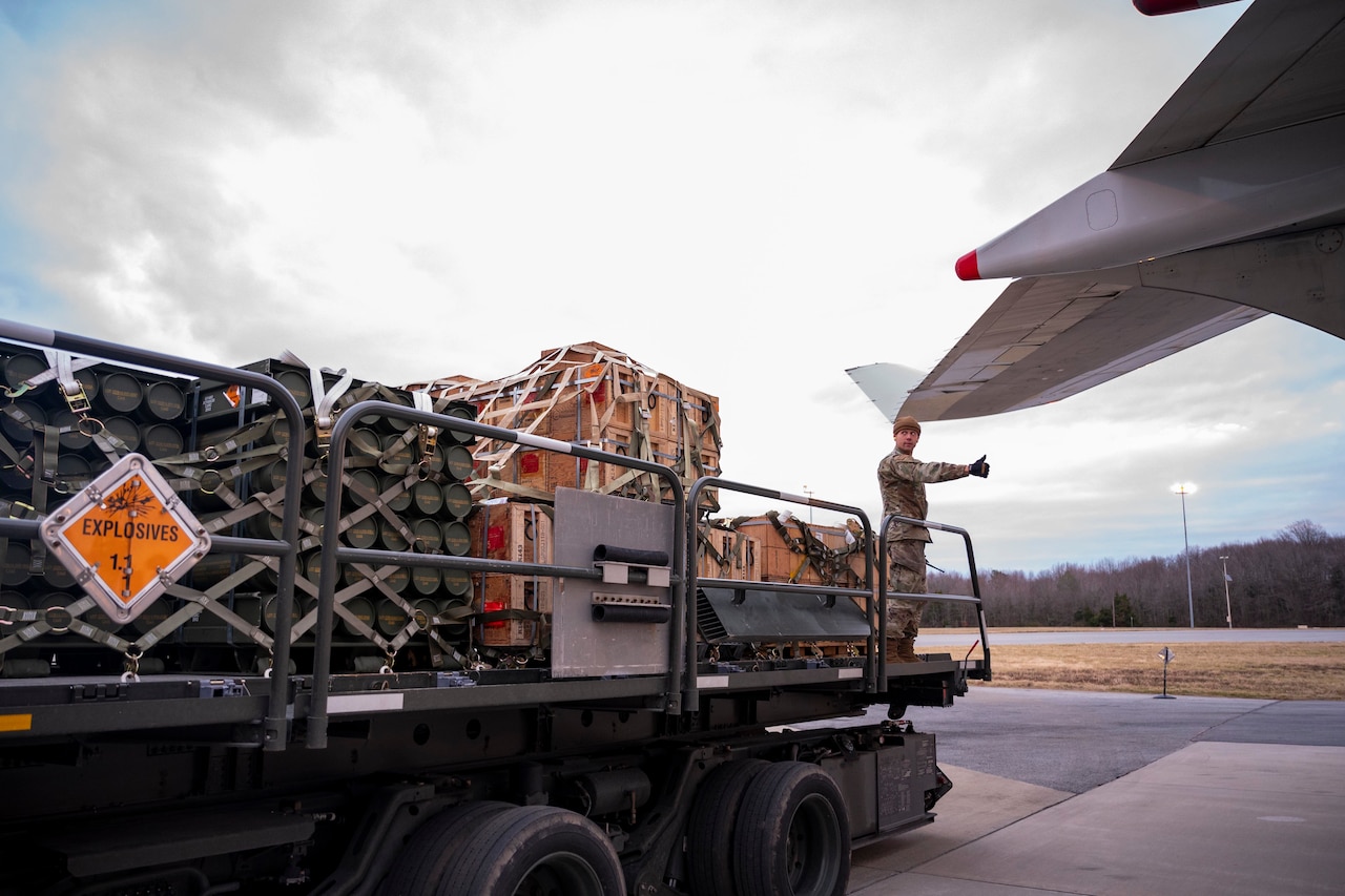 Austin Arrives in Germany Focused on Efforts to Help Ukraine