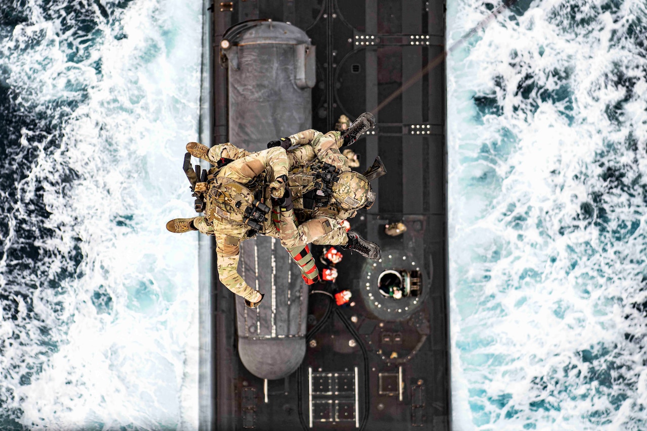 Training Showcases SEALs' Skills