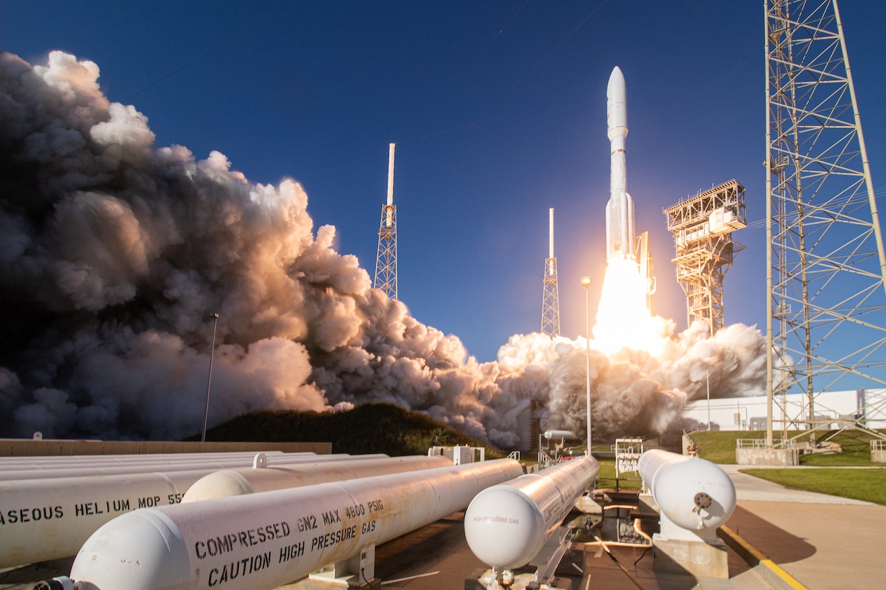 DLA Energy Supports Space Missions From Coast to Coast