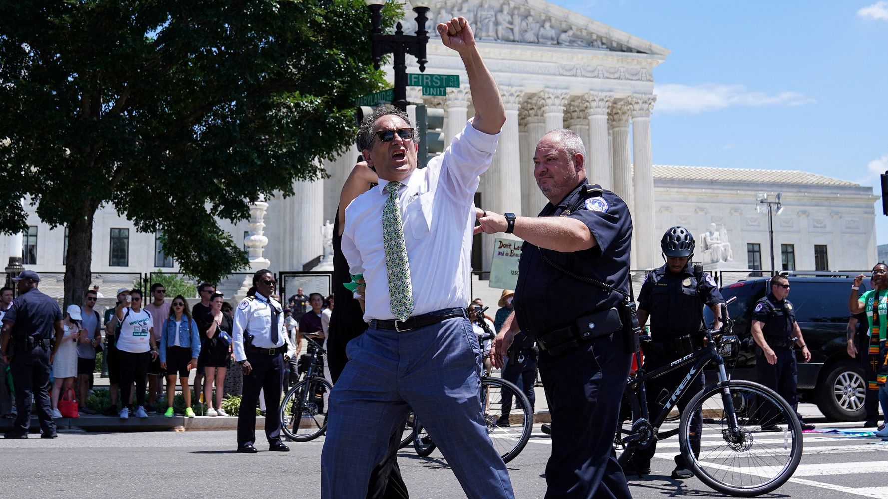 16 Lawmakers Arrested Outside Supreme Court Amid Abortions Rights Protest