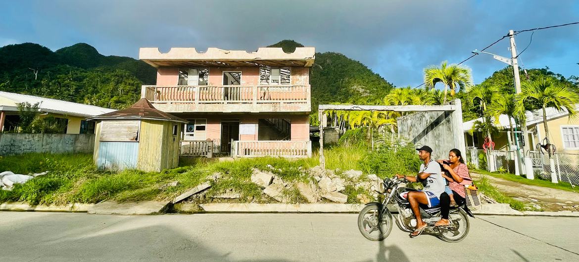 98 per cent of the infrastructure of the island of Providencia was damaged after hurricane Iota, including impacts on infrastructure, loss of property, belongings and road blockages. 98 per cent of the infrastructure of the island of Providencia was damaged after hurricane Iota, including impacts on infrastructure, loss of property, belongings and road blockages.