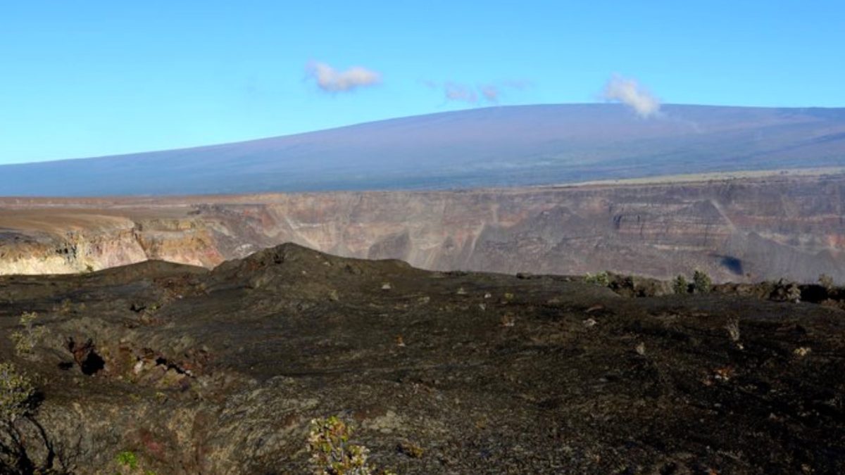 Residents of Hawaii’s Big Island Urged to Prepare as Active Volcano Displays Increased Seismic Activity