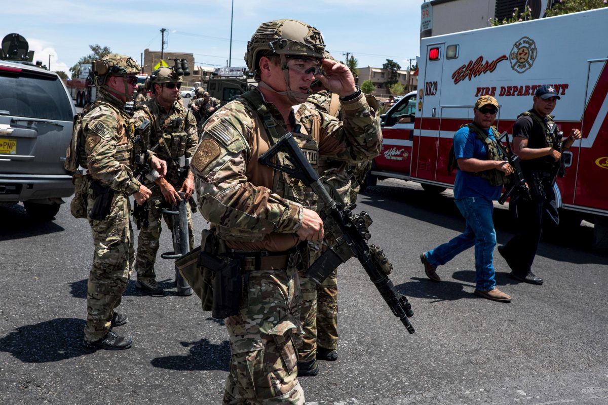 1 Dead, 3 Injured in Shooting at El Paso Mall