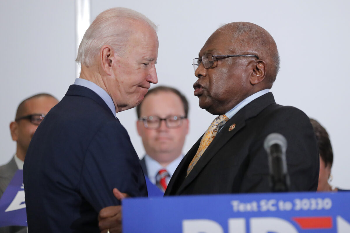 Top House Lawmaker Warns Democrats Not to Challenge Biden in 2024