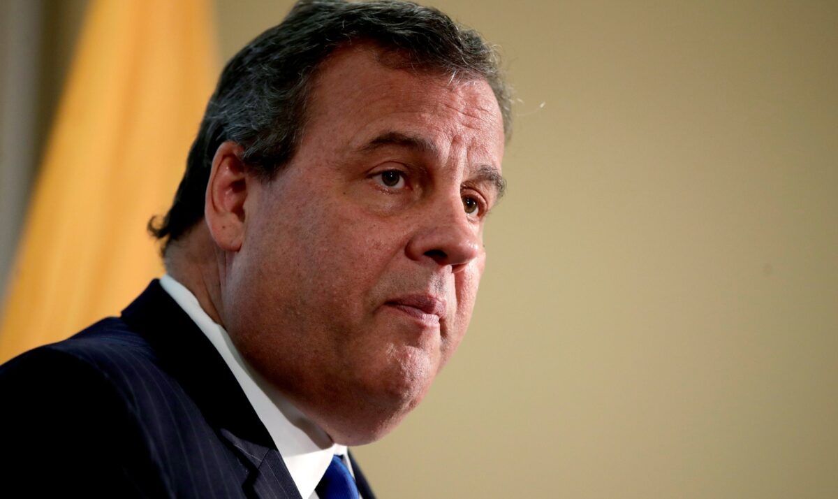 Christie Condemns Trump in Prime-Time CNN Appearance