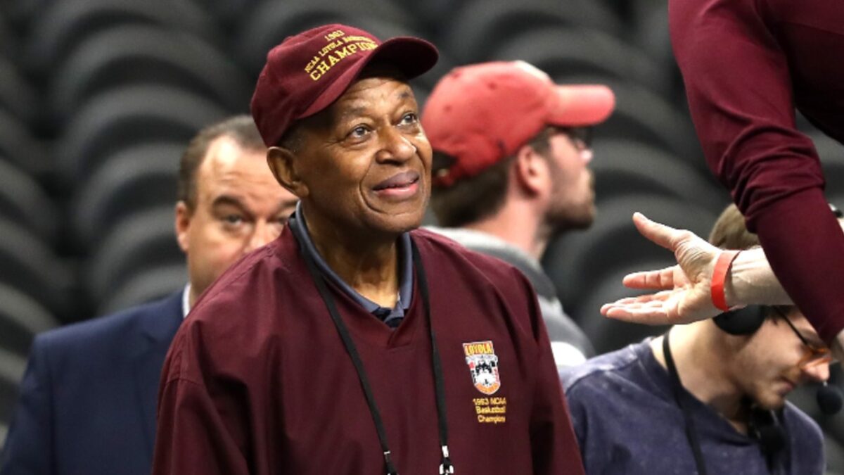 Loyola Chicago Basketball Pioneer Jerry Harkness Dies at 81