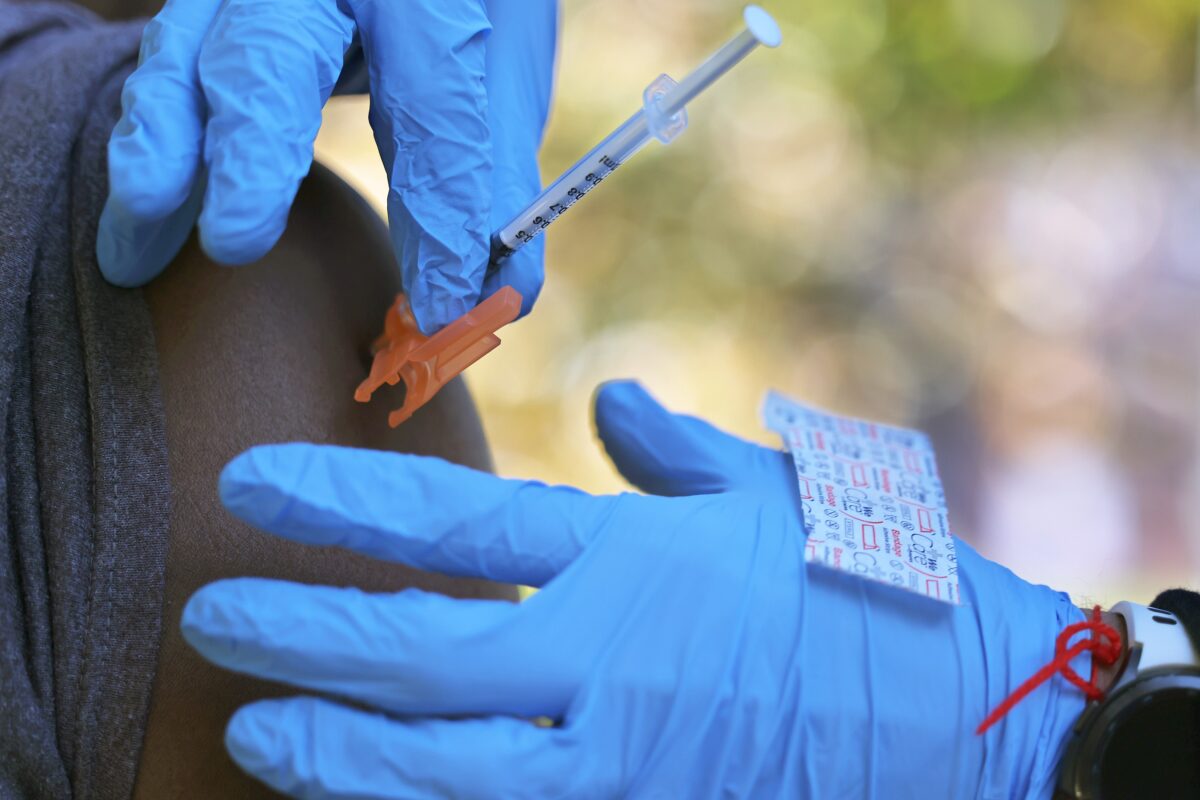 US Expert Panel to Meet to Determine Which Adverse Events COVID-19 Vaccines Cause