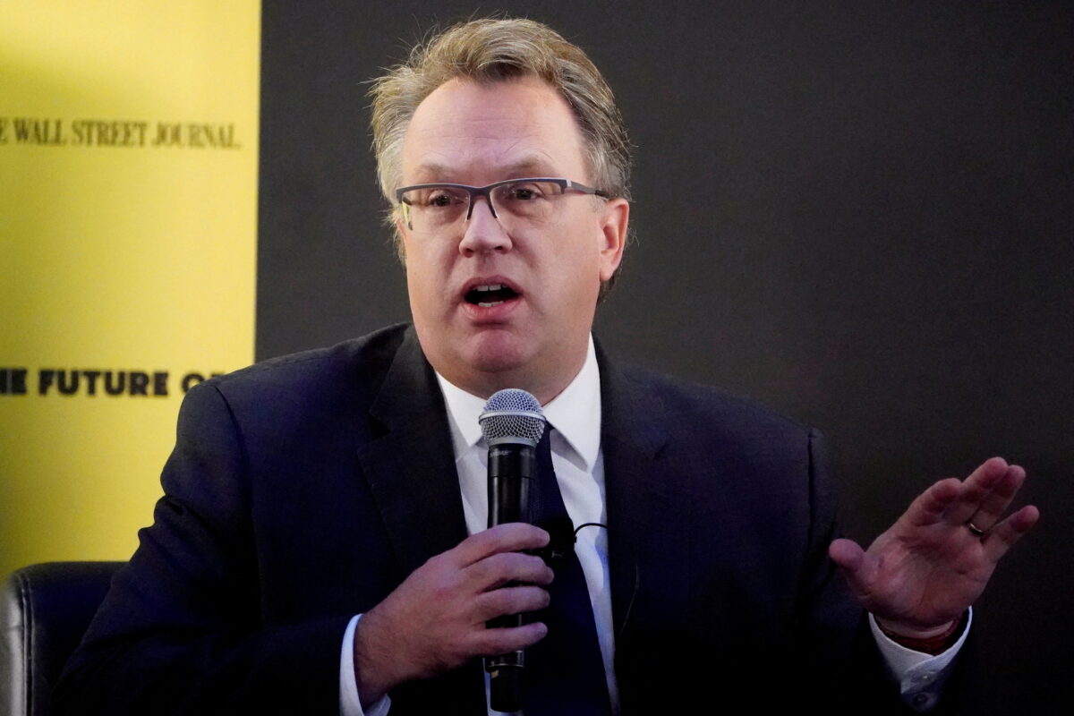 Fed’s Williams Says Fed Needs More Rate Rises to Cool Inflation