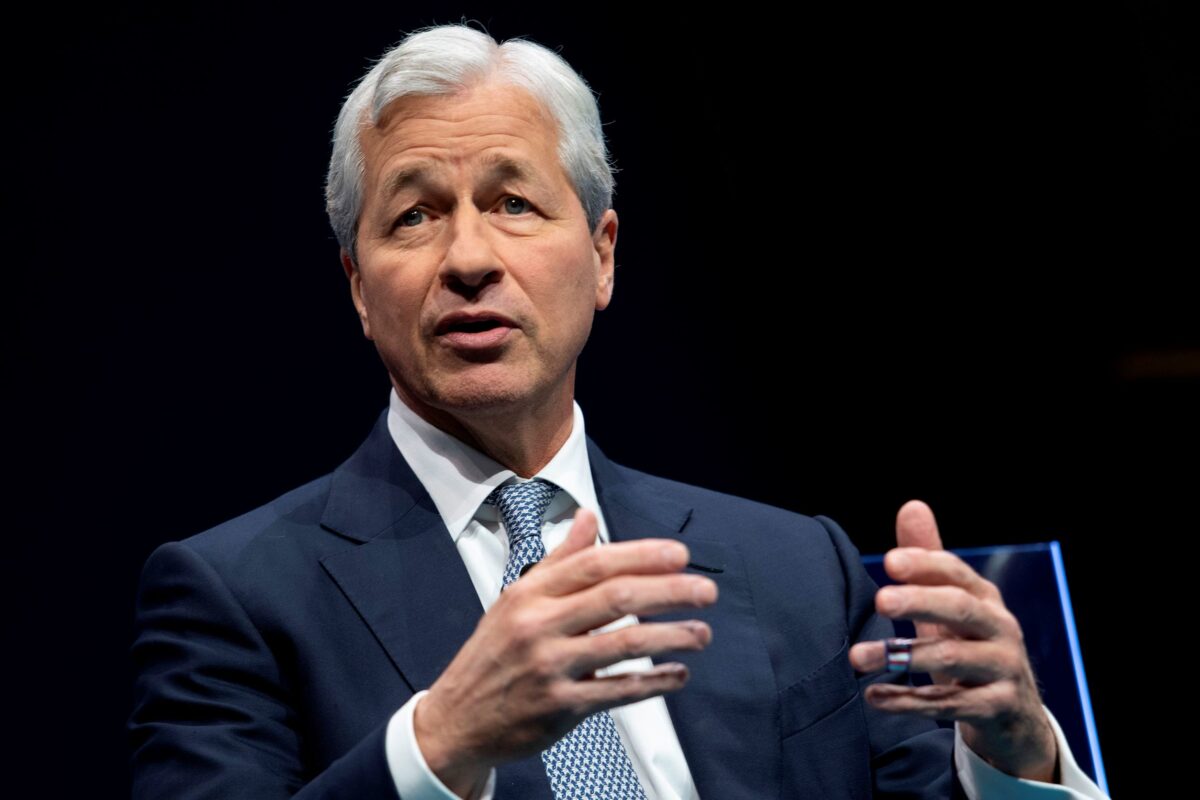 Jamie Dimon Bats for Musk’s Twitter Takeover: ‘I Hope Musk Cleans Up Twitter’