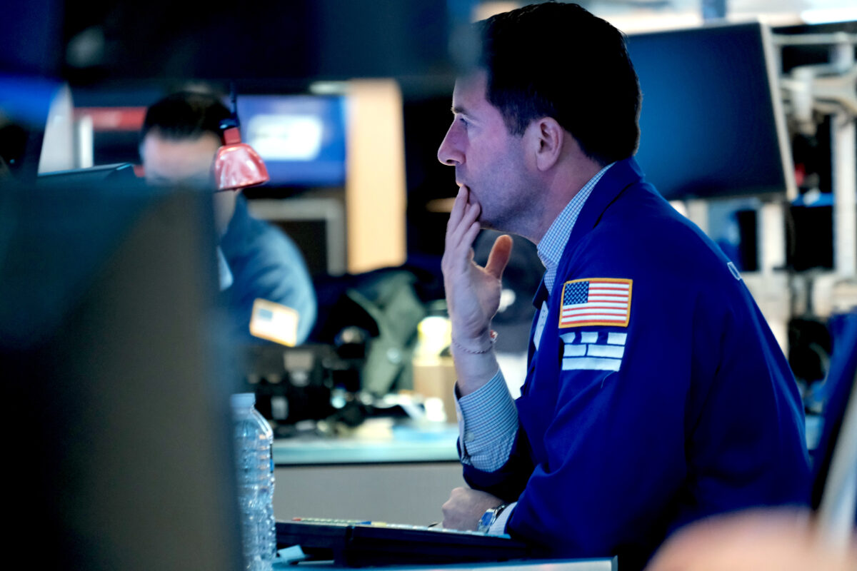 From Recession Probability to FOMC Meeting, Critical Week for US Economy