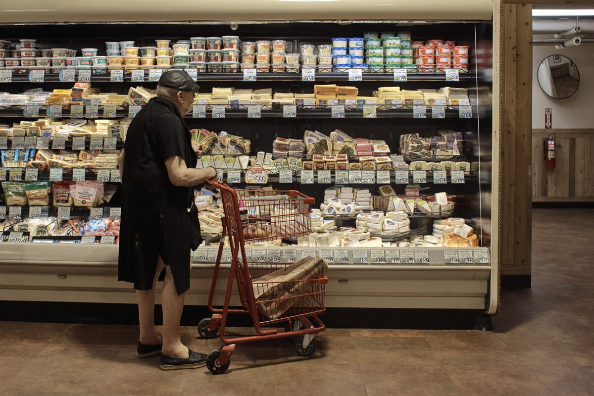 Poor Americans Hurt the Most by Inflation in 2021 and 2022, Fed Report Says