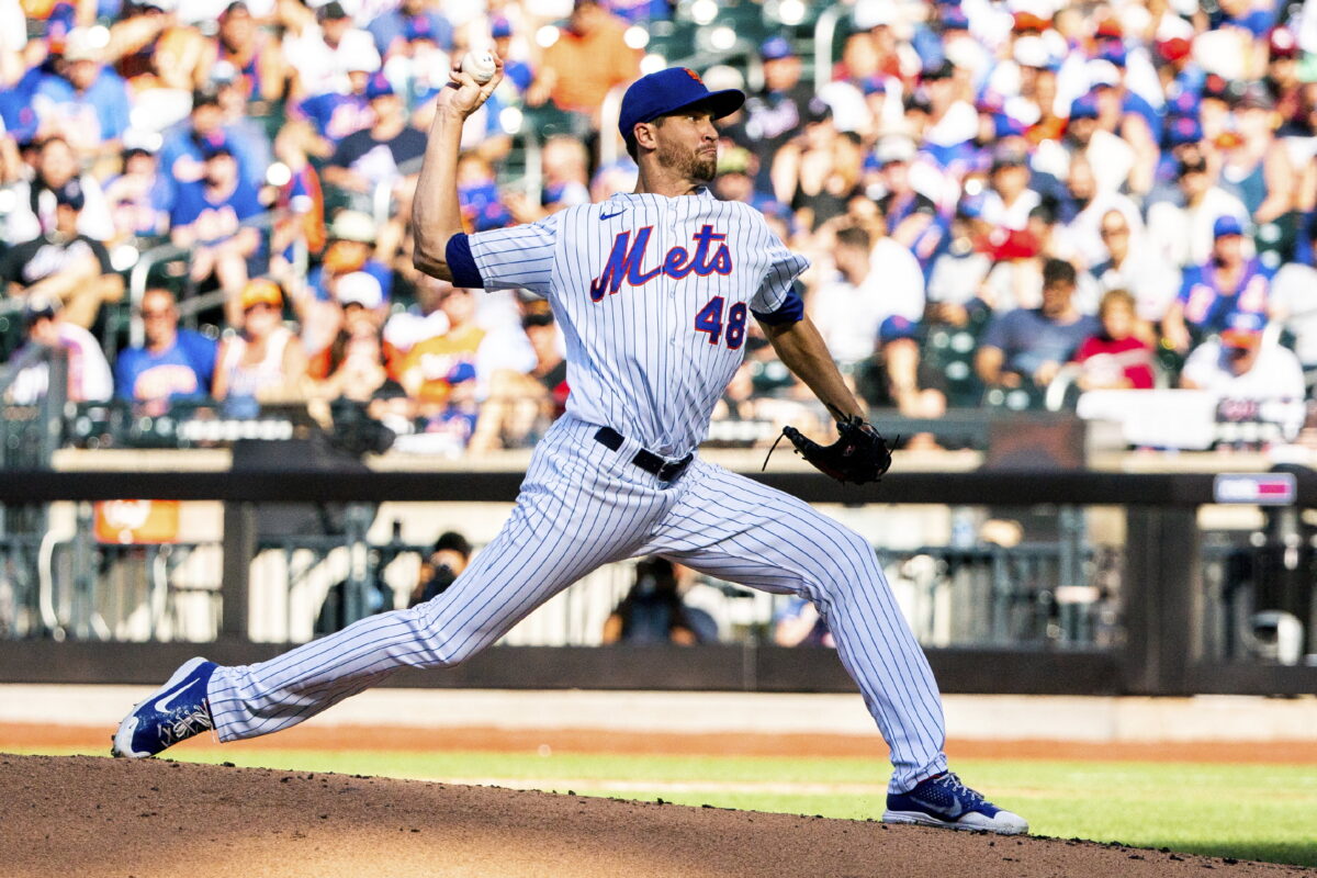 Dominant DeGrom Pitches Surging Mets to 5–2 Win Over Braves