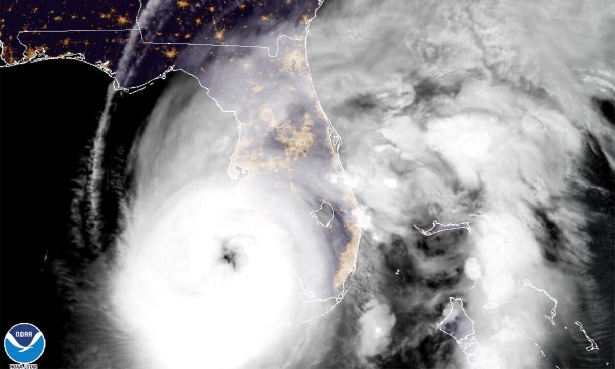 Hurricane Ian Eyewall ‘Moving Onshore’ in Florida