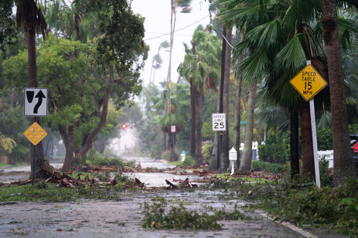 2 Million Floridians Without Power as Weakened Ian Batters Peninsula