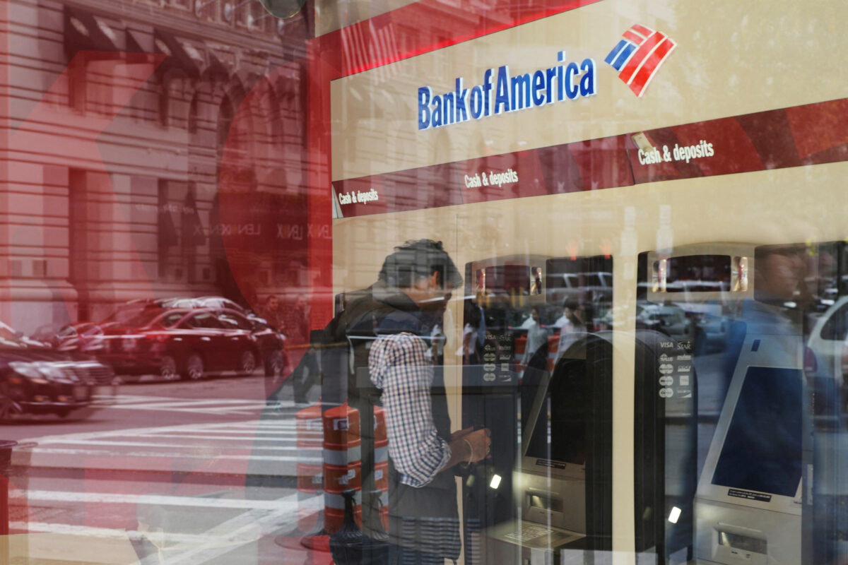 US Banks Race to Attract Consumer Deposits After Record-High Exodus