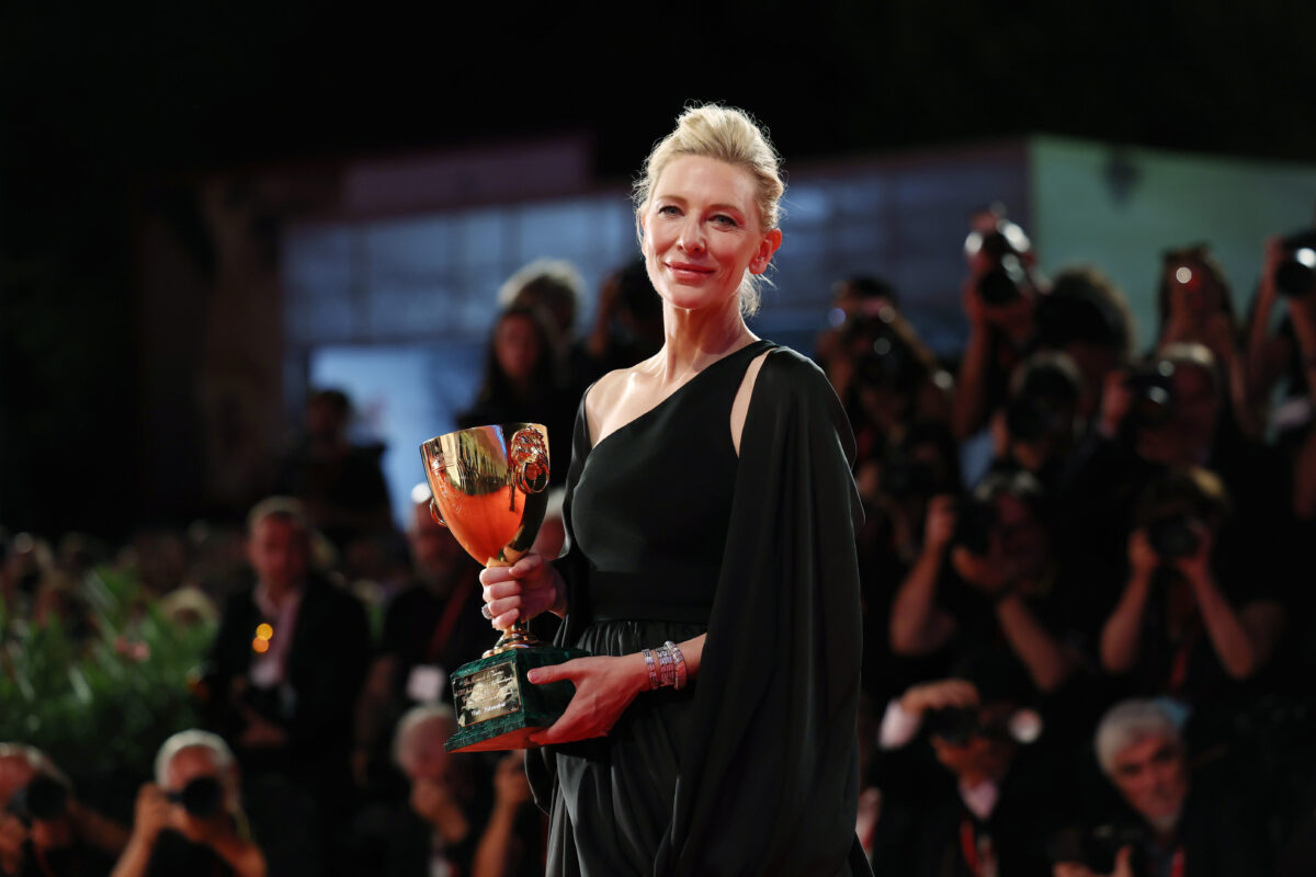 Cate Blanchett Wins Best Actress at Golden Globes
