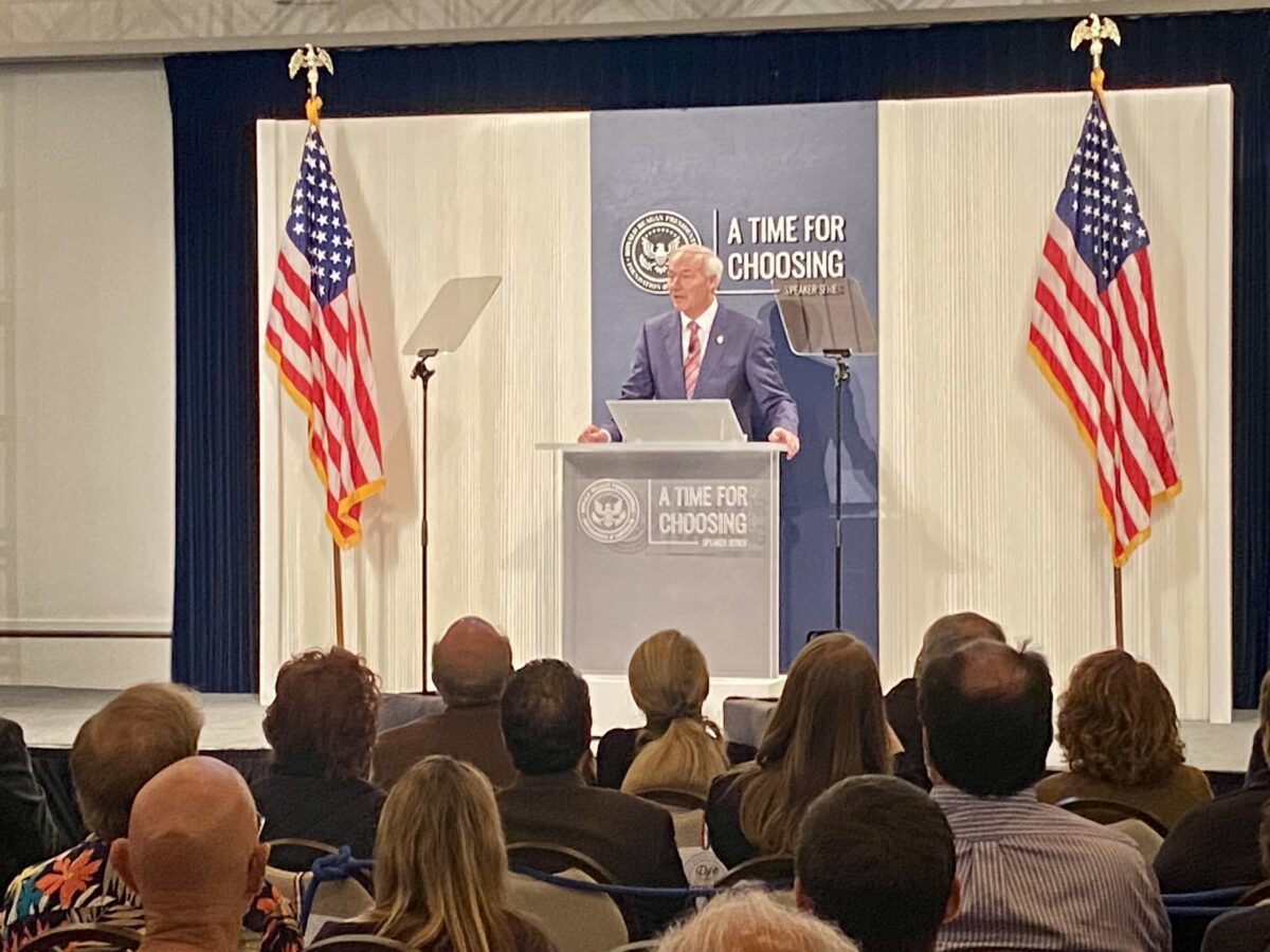 Gov. Hutchinson Makes Case for Traditional Conservatism in Campaign-Like Speech