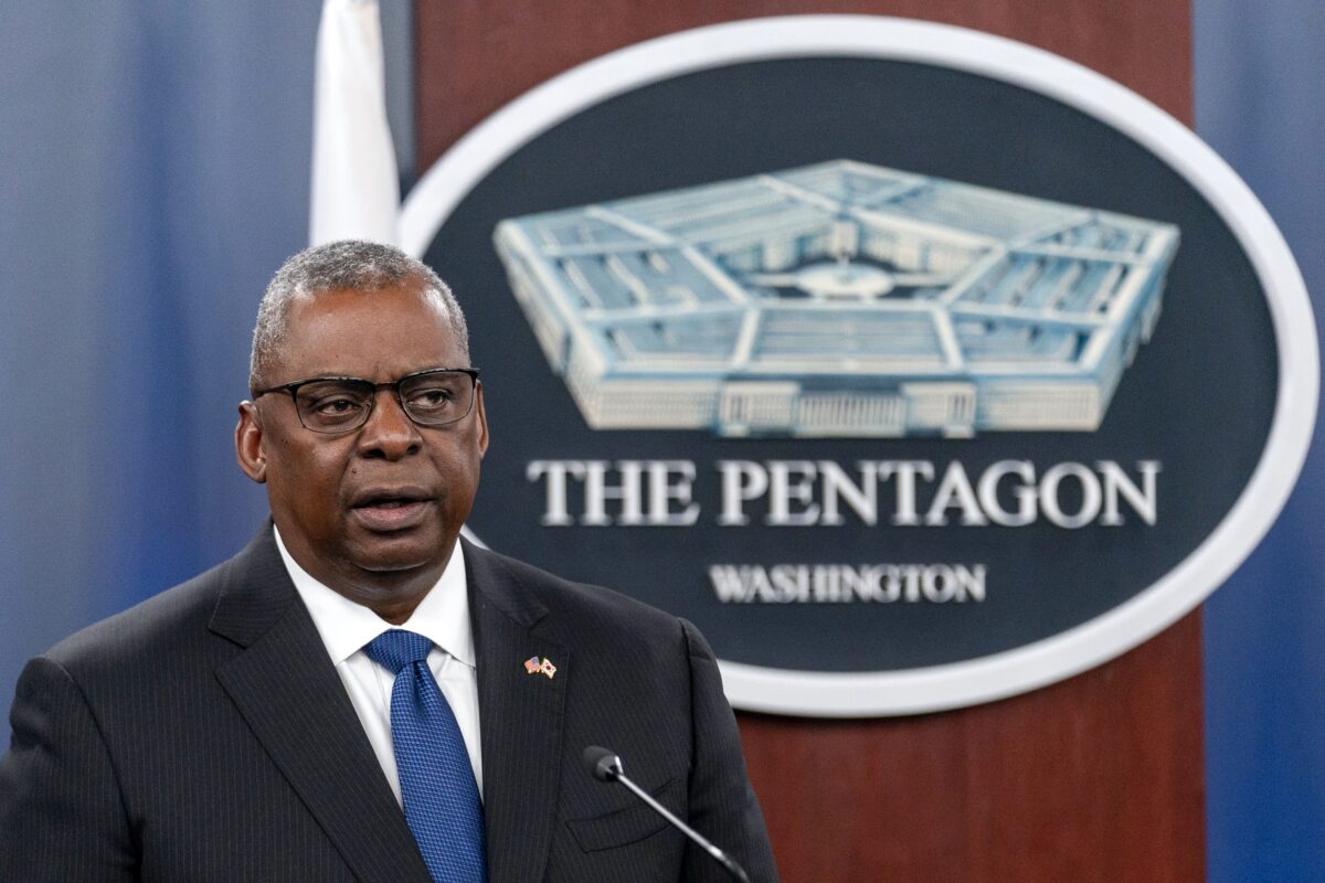 Defense Secretary Wants to Keep COVID-19 Vaccine Mandate for Troops