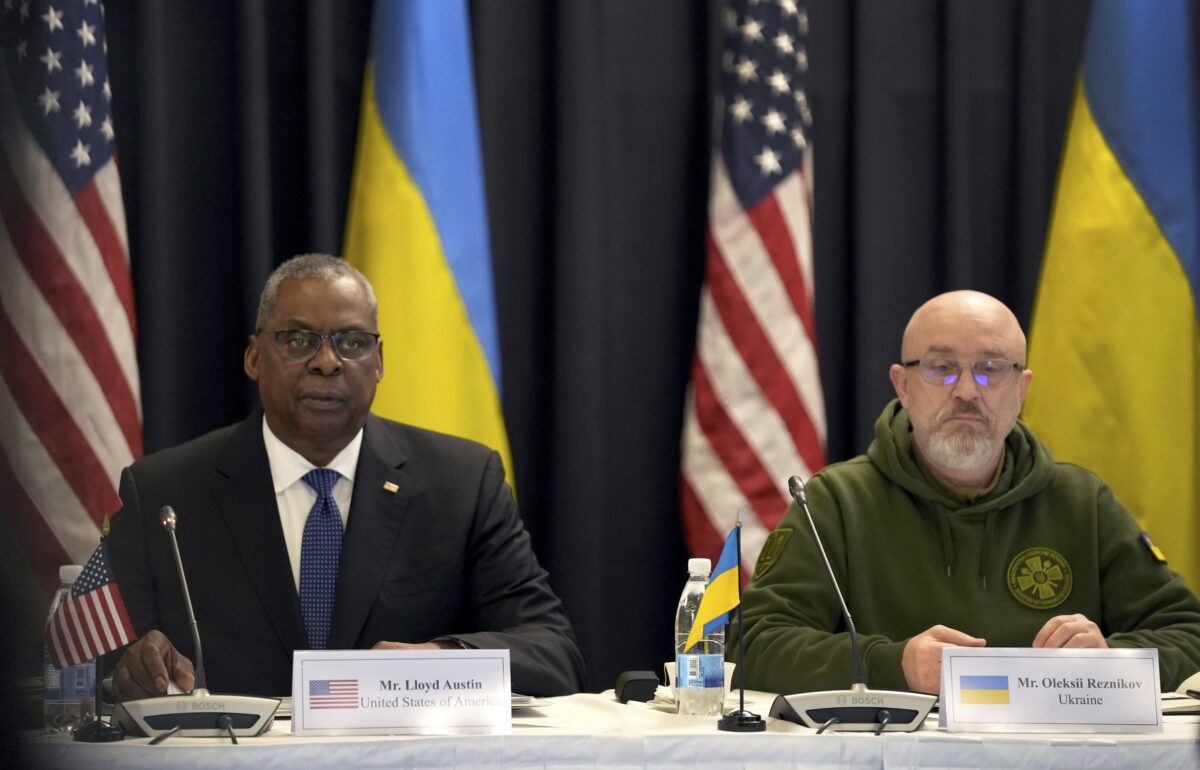 Bipartisan Quartet Offers Bill to Establish Federal Watchdog Over US Aid to Ukraine