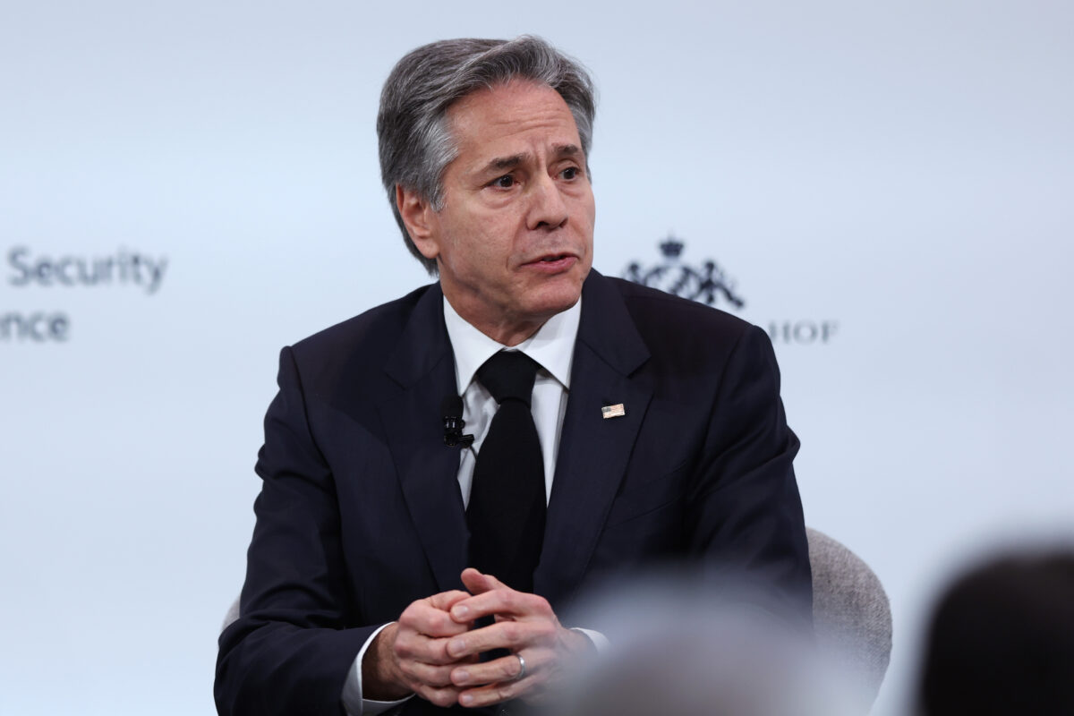 Blinken Meets With Top Chinese Diplomat in Munich Amid Balloon Fallout