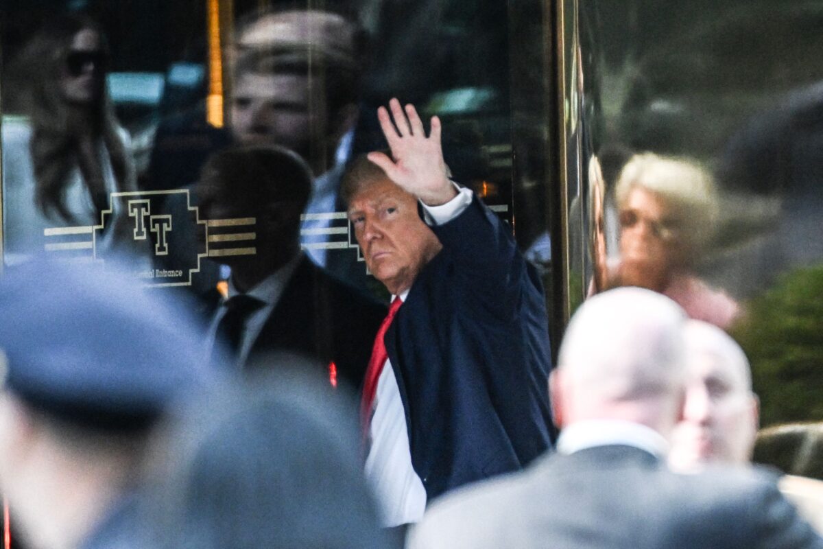 Trump Indictment Makes Him a ‘Martyr’ but Doesn’t Assure Him of 2024 Win: Strategists