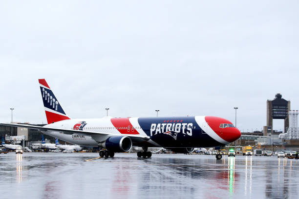 Patriots Owner Robert Kraft Loans Team Plane to Fly Virginia Football Players to Funerals of Slain Players