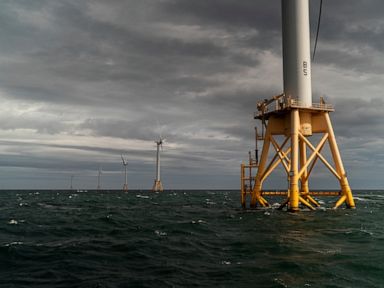 Sale jumpstarts floating, offshore wind power in US waters