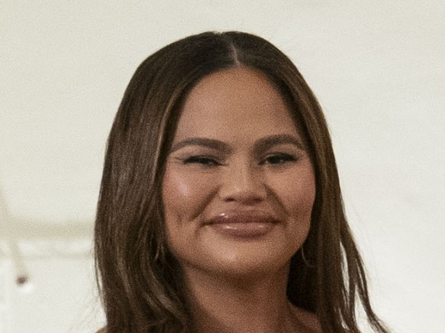 Chrissy Teigen Boasts of Sitting Next to Pentagon Chief Lloyd Austin at White House State Dinner